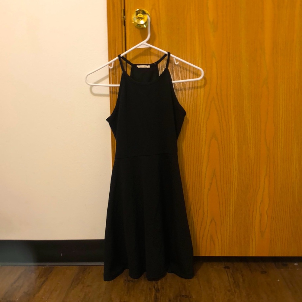 Beautiful casual dress for going out with friends, dinner parties, and more!